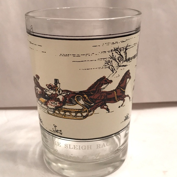 Currier & Ives The Sleigh Race Glass - Picture 1 of 4
